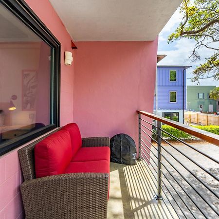 Boutique Vera Hotel In The Heart Of Folly Beach Kültér fotó