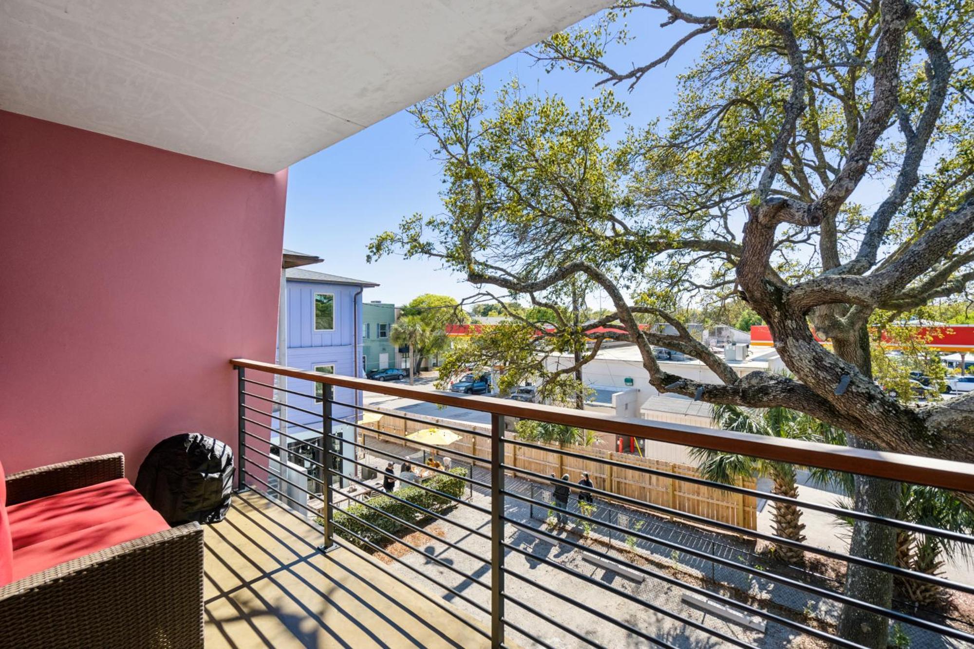 Boutique Vera Hotel In The Heart Of Folly Beach Kültér fotó