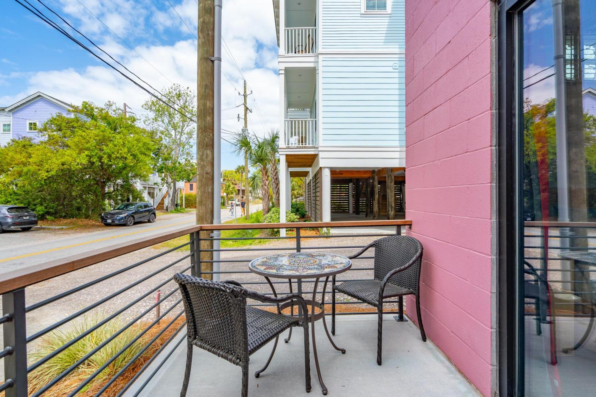 Boutique Vera Hotel In The Heart Of Folly Beach Kültér fotó